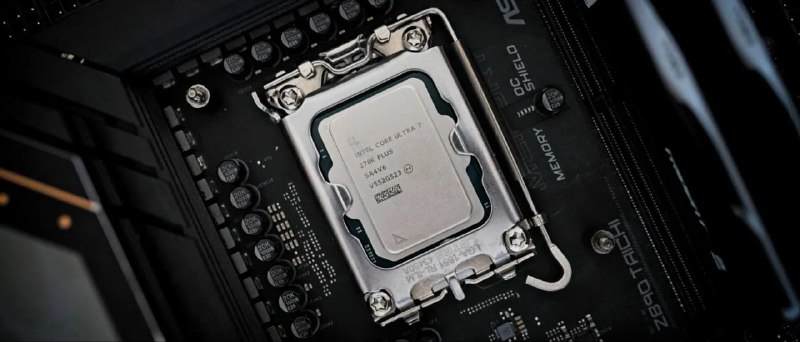 Intel допускает раскол ПК на два сокета