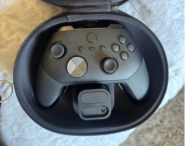 Прототип Xbox Elite 3 всплыл на вторичке