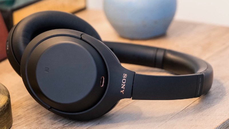 Sony возвращает WH-1000XM4 в продажу