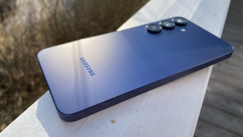 Galaxy S25+ загорелся на зарядке, а в компенсации отказали